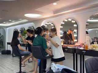 Nguyên sàn decor makeup cityland park hillsgiá tốt chỉ 15 triệu