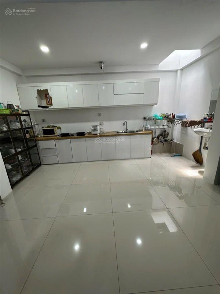 Bán nhà mặt tiền lê thị riêng, đường cực lớn giá chỉ 12tỷ8