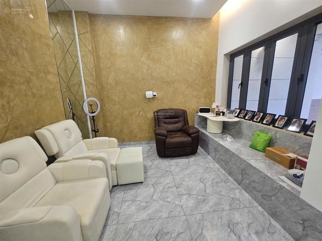 Văn phòng nguyên trệt cityland giá tốt chỉ 14 triệu