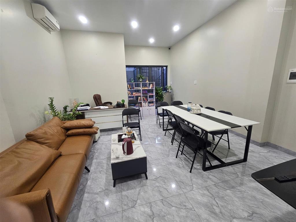 Văn phòng nguyên trệt cityland giá tốt chỉ 14 triệu