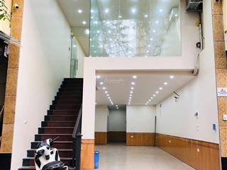 Chính chủ cho thuê nguyên căn 5 tầng tại ngõ 100 trung kính. 350m2 giá 54tr/tháng.  0989 518 ***