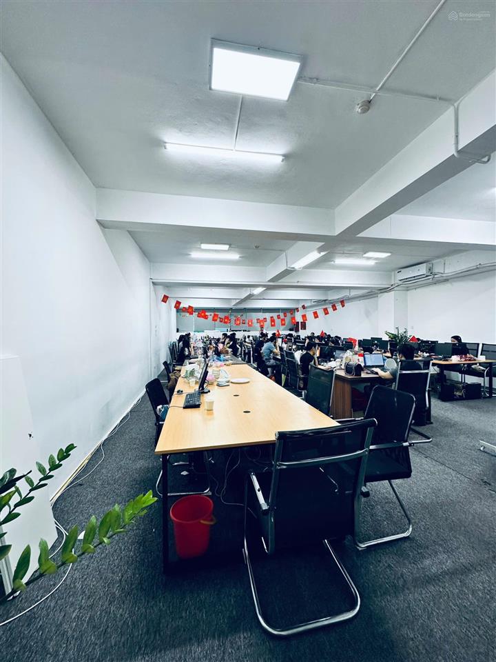 Chính chủ cho thuê tòa 3/3 duy tân  cầu giấy 130m2 full đồ 24,5tr. làm việc 24/7.  0989 518 ***