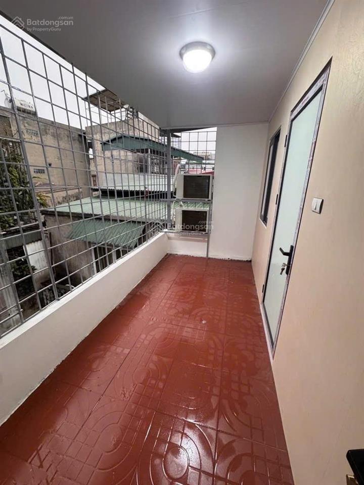 Bán nhà 4 tầng, gần đh bách kinh xây. căn góc 2 thoáng, ngõ to cách phố 20m, nhỉnh 5 tỷ