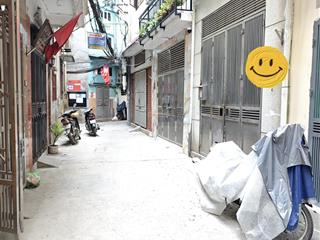 Nhà xã đàn ngõ rất rộng, thông nhiều hướng. 2 mặt ngõ thoáng vĩnh viễn, kcbt 4 tầng 3pn. 7t85 sđcc