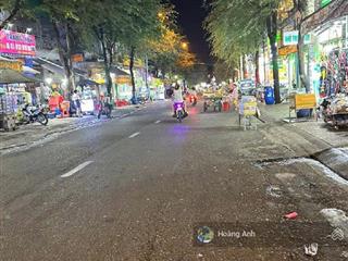 Gần 1000m2, 100% thổ cư. ngang 21 dài 45m. 38 phòng thu nhập 100 triệu/tháng