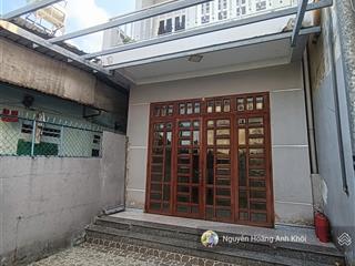 Giá tốt đầu tư, mặt tiền tương lai, nhà 2 tầng + 4 phòng trọ, dt 170m2 gần đh kinh tế luật