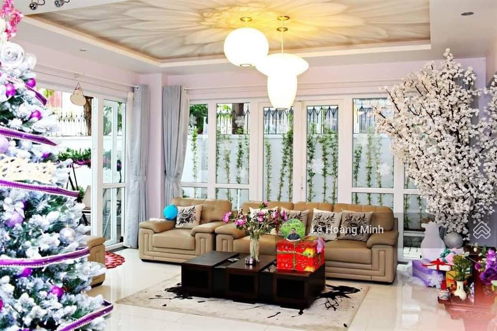 Villa đẹp 10m x 20m. 1 hầm 3 lầu khu biệt thự phú nhuận, lê thị riêng