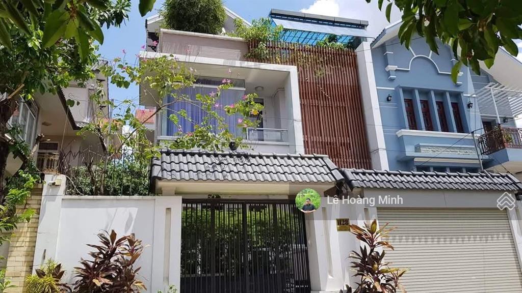 Villa đẹp 10m x 20m. 1 hầm 3 lầu khu biệt thự phú nhuận, lê thị riêng