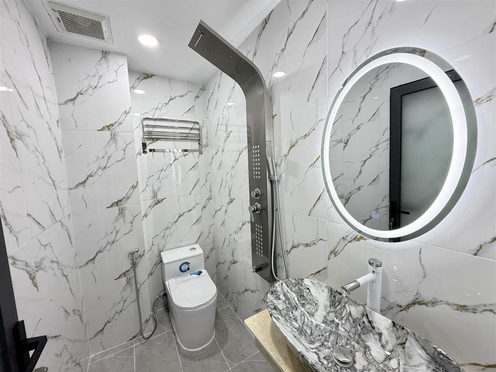 Nhà phố 1 lửng 3 lầu, full nội thất hẻm 8m thông nguyễn ảnh thủ