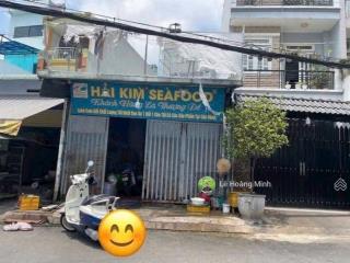 Nhà shr 4,4m x 24m. cn 105m2. mặt tiền chợ giãn dân. kinh doanh tốt