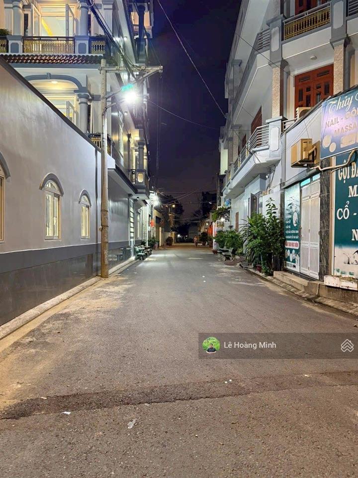 Nhà phố 3 tầng 4m x 25m. góc 2mt đường thới an 13. full nội thất