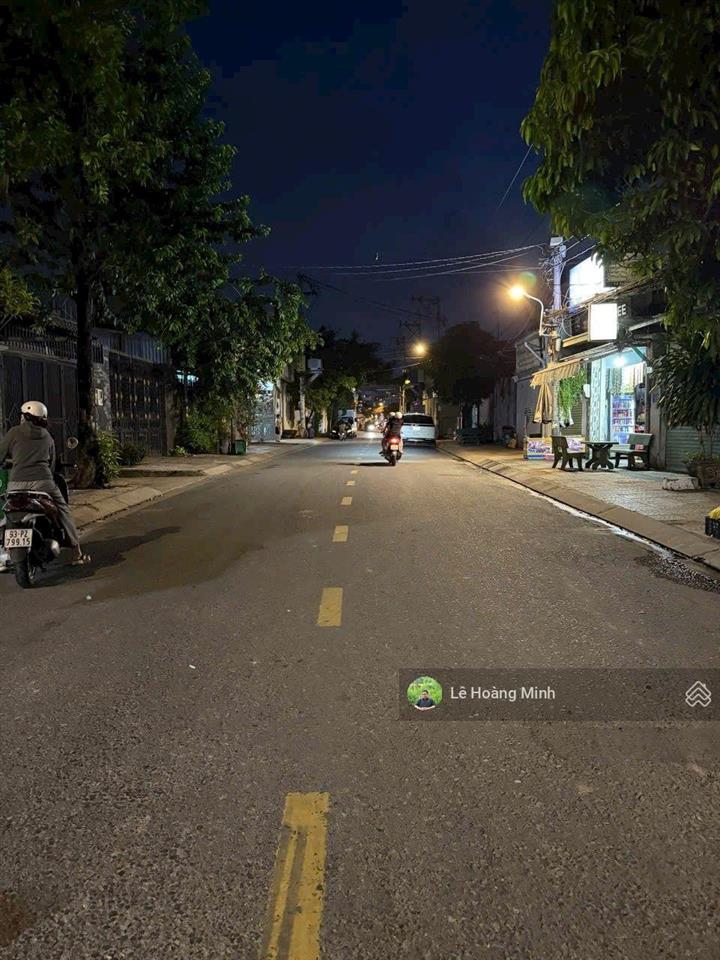 Nhà phố 3 tầng 4m x 25m. góc 2mt đường thới an 13. full nội thất