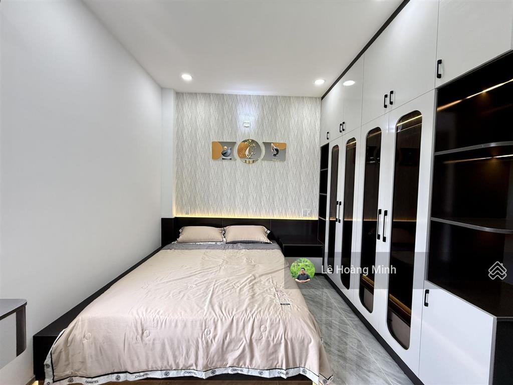 Nhà phố 4m x 16m. xây 1 lửng 3 lầu full nội thất. 1/ hẻm 6m thông đường tân chánh hiệp 18