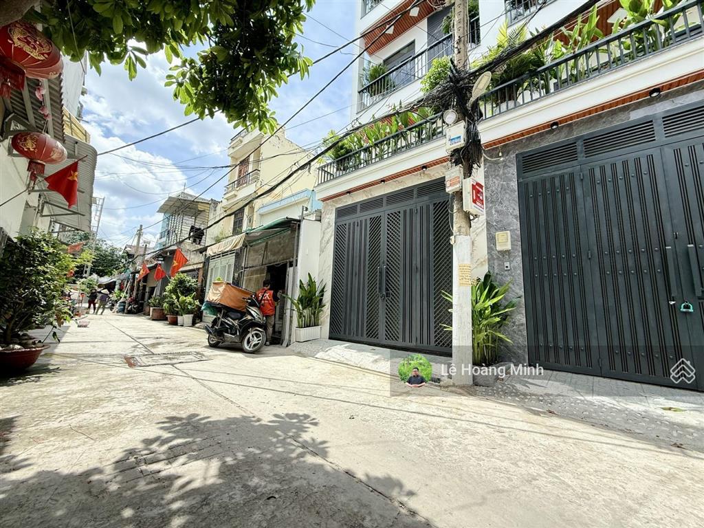 Nhà phố 4m x 16m. xây 1 lửng 3 lầu full nội thất. 1/ hẻm 6m thông đường tân chánh hiệp 18