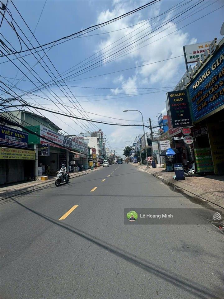 Nhà phố 3 tầng 4,3m x 26m. mặt tiền đường nguyễn ảnh thủ sát bên ngân hàng sacombank