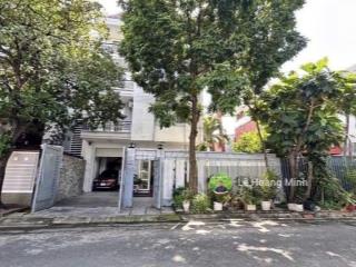 Biệt thự 12m x 20m. 3 tầng sân vườn kdc phú nhuận lê thị riêng
