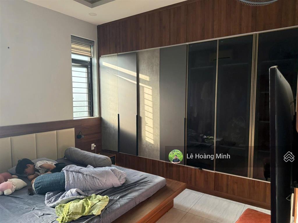 Nhà phố 4,5m x 14m. 3 tầng hẻm rộng 14m khu vip lê thị riêng ngay kdc hà đô