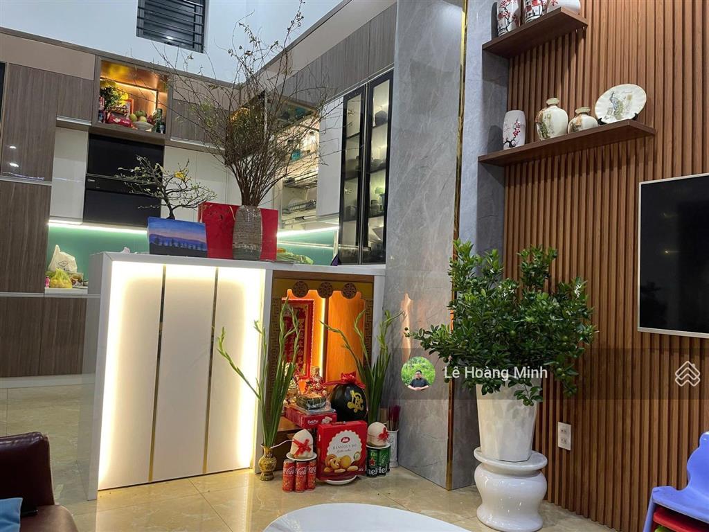 Nhà phố 4,5m x 14m. 3 tầng hẻm rộng 14m khu vip lê thị riêng ngay kdc hà đô