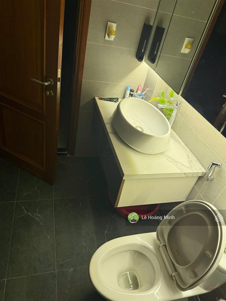 Nhà phố 4,5m x 14m. 3 tầng hẻm rộng 14m khu vip lê thị riêng ngay kdc hà đô