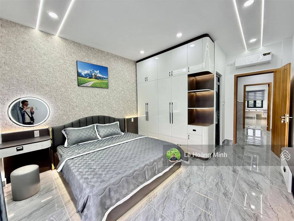 Lên sóng 05 căn siêu phẩm 4 tầng có thang máy hẻm nhựa 8m thông lê thị riêng