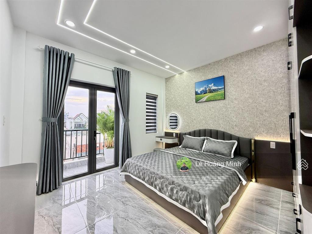 Lên sóng 05 căn siêu phẩm 4 tầng có thang máy hẻm nhựa 8m thông lê thị riêng