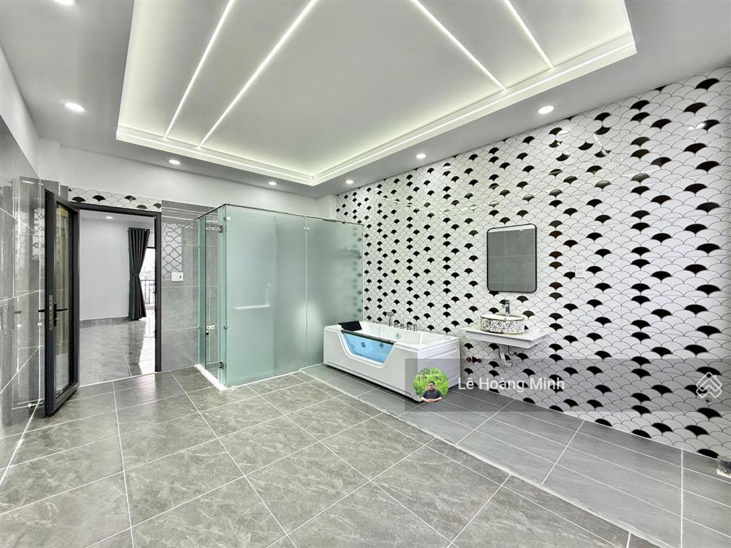 Lên sóng 05 căn siêu phẩm 4 tầng có thang máy hẻm nhựa 8m thông lê thị riêng