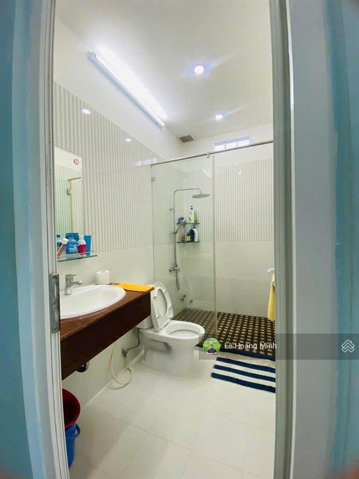 Nhà phố 5m x 20m. 3 tầng mặt tiền đường nhựa thới an 19a