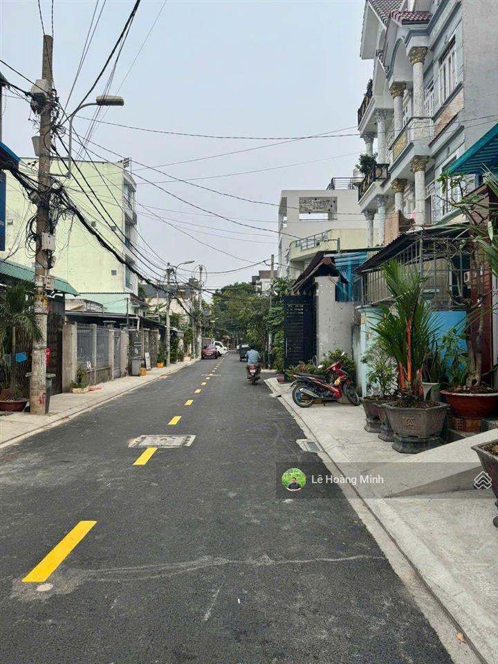 Nhà phố 5m x 20m. 3 tầng mặt tiền đường nhựa thới an 19a