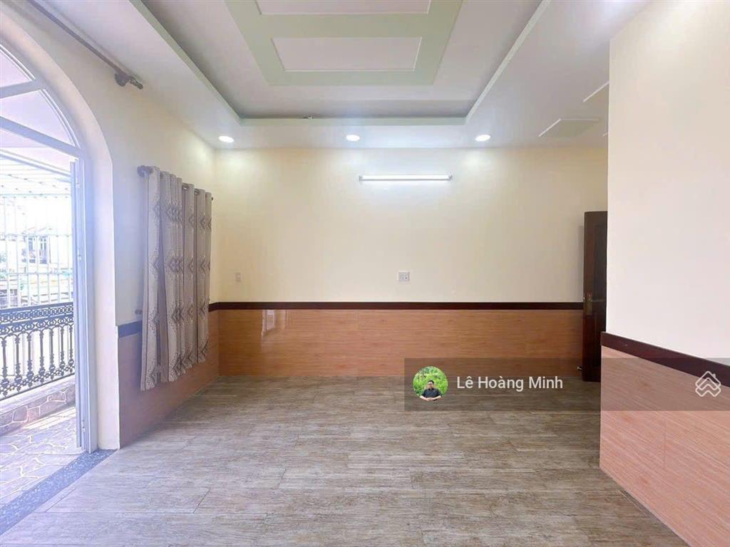 Nhà phố 3 tầng 5m x 27m. mặt tiền đường trần thị cờ. ngay gần chợ ngã tư thới an 16