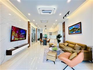 Siêu phẩm 5m x 25m, 4 tầng có thang máy full nội thất xịn mặt tiền đường hiệp thành 18