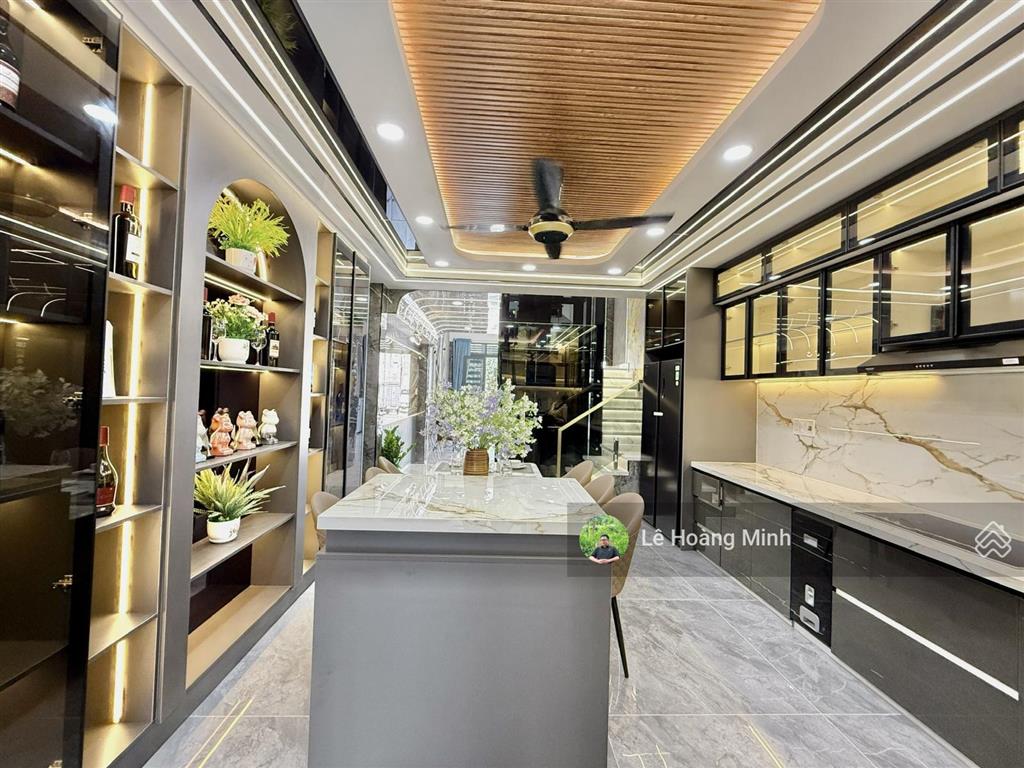 Siêu phẩm 5 tầng có thang máy mặt tiền kinh doanh đường cầu ba phụ  thạnh xuân 25