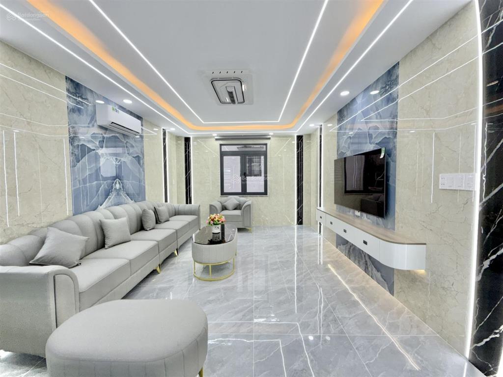 Siêu phẩm 4m x 18m. 4 tầng ô thang máy. 1/ hẻm 8m thông đường trung mỹ tây 09
