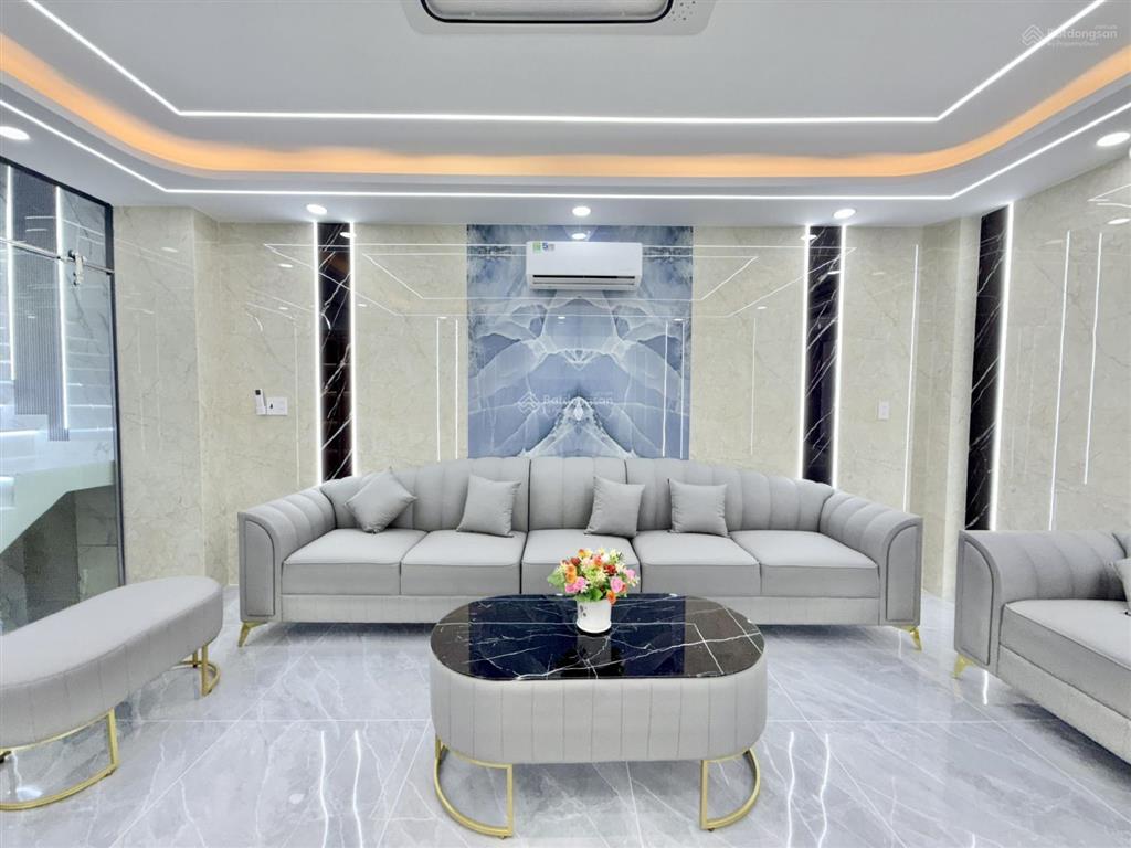 Siêu phẩm 4m x 18m. 4 tầng ô thang máy. 1/ hẻm 8m thông đường trung mỹ tây 09