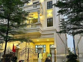 Nhà cityland park hills hầm 4 lầu thang máy mặt tiền đường số 8