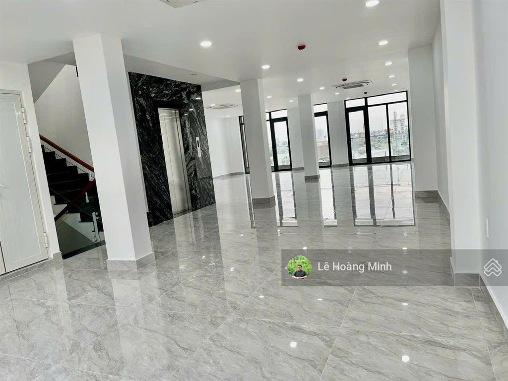 Bán tòa nhà văn phòng 9m x 30m, 1 hầm 7 tầng thang máy mặt tiền trần thị cờ