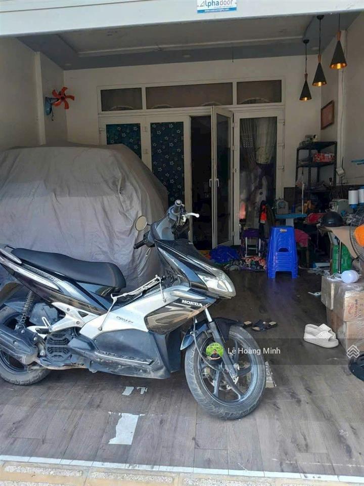 Nhà phố 5m x 20m, đúc 3 lầu mặt tiền đường trần thị năm (tch 10)