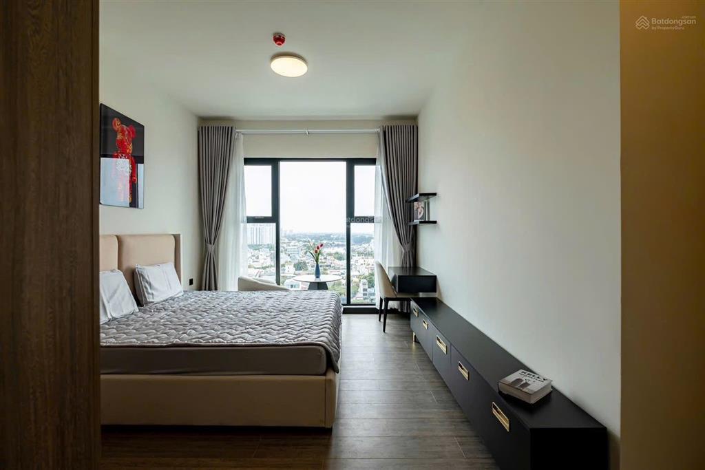 Căn hộ 2pn, 2wc, 86m2 tại de la sol, q4, tp. hcm, giá 10,3 tỷ bao thuế phí sổ, view đẹp hàng hiếm