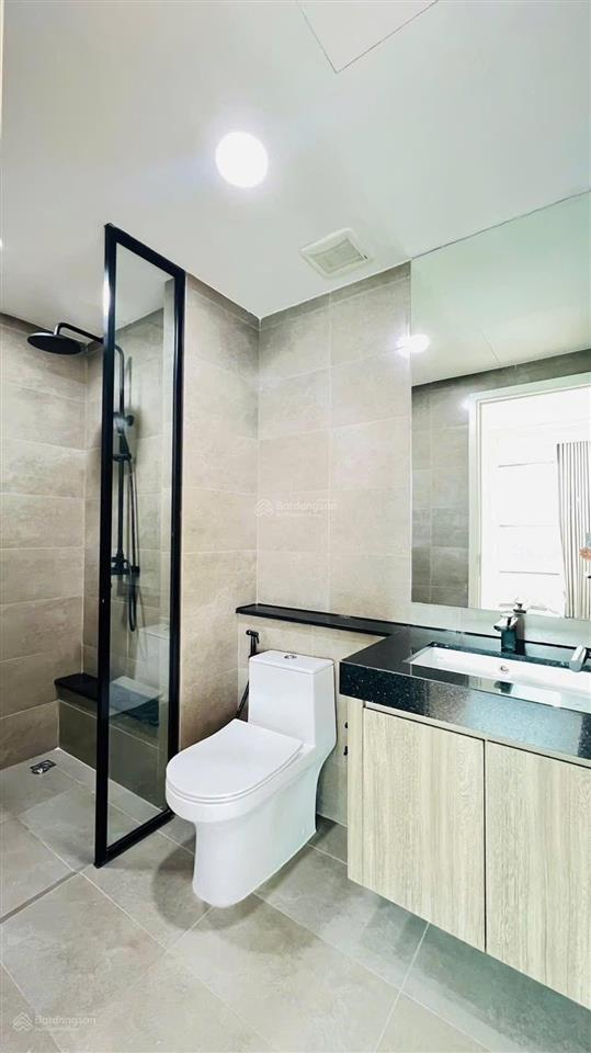 Bán căn hộ 2pn, 76m2 tại de la sol, 8,3 tỷ bao hết, quận 4, tp. hcm  giá siêu tốt, sẵn hđt đầu tư