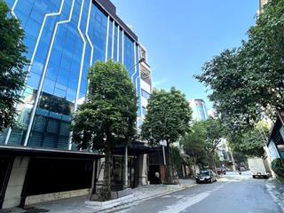 Bán toà văn phòng phân lô quận cầu giấy  diện tích 240m2  mặt tiền 18m
 10 tầng  142 tỷ.