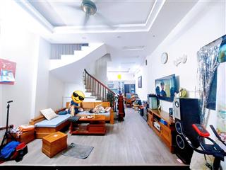 Nhà riêng tại bắc cầu, 5.25 tỷ, 44m2, ngõ rộng lý thuyết vf3 lùi vào ngõ, ba gác vào tận nhà