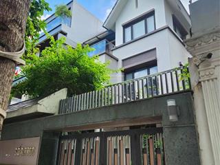 Tây nam linh đàm dt 200m2 4tang thang máy mặt tiền 10m siêu biệt thự sân vườn