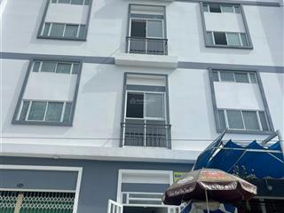 Bán chung cư ngay khu công nghiệp xuyên á gần cầu lớn hóc môn, giá 320 tr