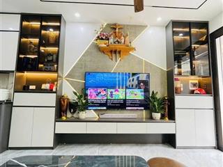 Nhà ngãi cầu 5 tầng ô tô đỗ tận cửa, ngõ thông tứ phía, cạnh trường mầm non, tiểu học an khánh b