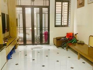 Nhà ngãi cầu ô tô đỗ cửa giá chỉ 4.9x tỷ