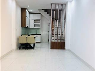 Yên lũng view hồ, 30m 3 ngủ 4wc, 20m ra ô tô tránh đỗ ngày đêm