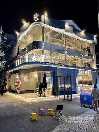 Siêu phẩm nguyễn gia trí, bình thạnh  dt 6x21m  1 trệt 2 lầu  hđt 110tr  giá 30 tỷ