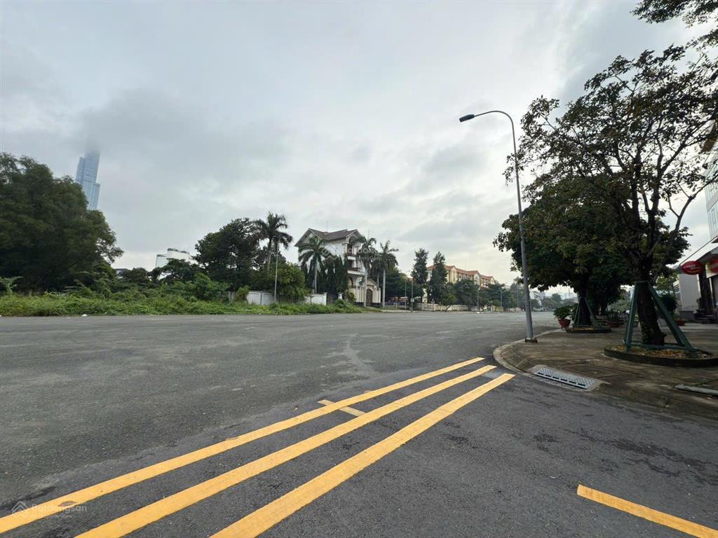 Khan hiếm! mặt tiền đường số 34 + trần não quận 2  dt 11 x 29m  ctxd hầm 6 tầng  giá 43.5 tỷ