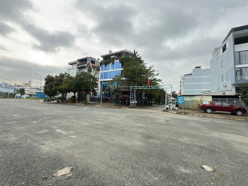 Khan hiếm! mặt tiền đường số 34 + trần não quận 2  dt 11 x 29m  ctxd hầm 6 tầng  giá 43.5 tỷ