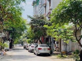 Bán nhà trung tâm cầu giấy, 22,2 tỷ, 74,8m2, hàng hot, phân lô,ô tô vào nhà,6 tầng thang máy.