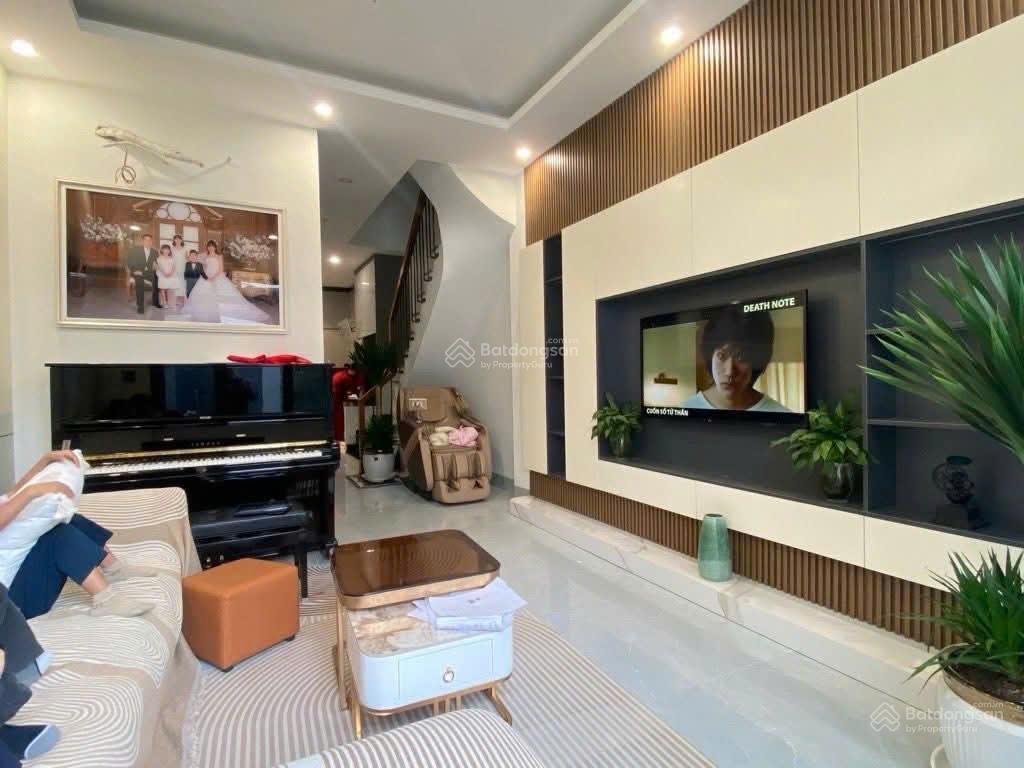 Bán nhà liên mạc, 5,5 tỷ, 34m2, nhà xây mới, tiện nghi đầy đủ, tiện ích bạt ngàn